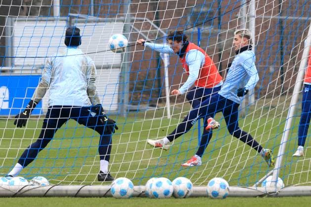 DEU, DFL, 2. FBL Hertha BSC, Training, 21.01.2025, Sportforum, Berlin, DEU, DFL, 2. FBL Hertha BSC, Training, im Bild Fabian Reese (Hertha BSC Berlin 11), Marten Winkler (Hertha BSC Berlin 22), h DFL - regulations prohibit any use of Photographs as image sequences and or quasi-video Foto: Juergen Engler nordphoto GmbH