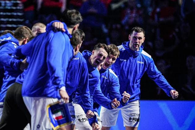 Italien nach Nationalhymne DEN, Tschechien vs. Italien, Handball, IHF Weltmeisterschaft 2025, Hauptgruppe 1, Spieltag 1, 21.01.2025 DEN, Tschechien vs. Italien, Handball, IHF Weltmeisterschaft 2025, Hauptgruppe 1, Spieltag 1, 21.01.2025 Herning Copyright: xEibner-Pressefoto MarcelxvonxFehrnx EP_MFN