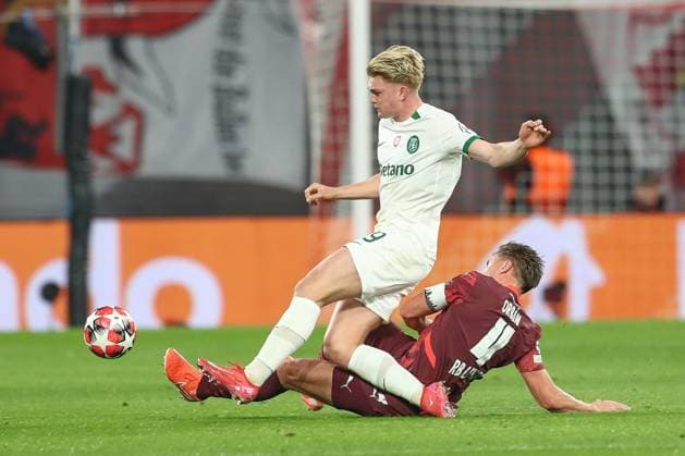 22.01.2025, xtgx, Fussball, UEFA Champions League, RB Leipzig - Sporting Lissabon emspor, v.l. Conrad Harder (Lissabon, 19), Willi Orban (Leipzig, 4) Zweikampf, Duell, Kampf, tackle (DFL DFB REGULATIONS PROHIBIT ANY USE OF PHOTOGRAPHS as IMAGE SEQUENCES and or QUASI-VIDEO) Leipzig