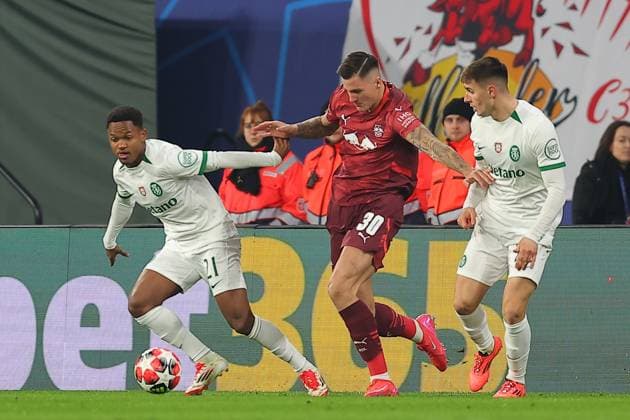 RB Leipzig - Sporting Lissabon Champions League Leipzig, 22.01.2025, Red Bull Arena, Fussball, Männer, Saison 2024 2025, UEFA Champions League, 7. Spieltag , RB Leipzig - Sporting Lissabon , Im Bild v.l.: Geny Catamo (21, Sporting), Benjamin Sesko (30, RB Leipzig) und Ivan Fresneda (22, Sporting) ,