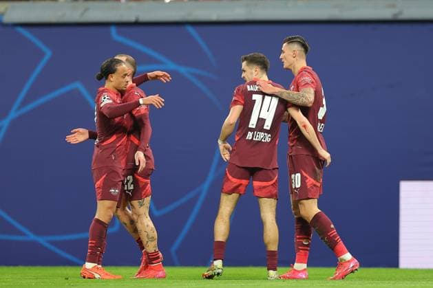 RB Leipzig - Sporting Lissabon Champions League Leipzig, 22.01.2025, Red Bull Arena, Fussball, Männer, Saison 2024 2025, UEFA Champions League, 7. Spieltag , RB Leipzig - Sporting Lissabon , Im Bild v.l.: Tor für RB Leipzig, Torjubel nach dem 1:0, Torschütze Benjamin Sesko (30, RB Leipzig) ,