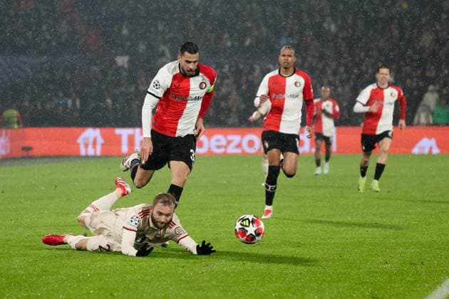 Konrad Laimer (FC Bayern Muenchen 27), David Hancko (Rotterdam 33), NDL, Feyenoord Rotterdam - FC Bayern Muenchen, Fussball, Champions-League, 7. Spieltag, Saison 2024 2025, 22.01.2025 Feyenoord Rotterdam - FC Bayern Muenchen, Fussball, Champions-League, 7. Spieltag, Saison 2024 2025, 22.01.2025 Rotterdam Copyright: xEibner-Pressefoto JoergxNiebergax EP_JNL