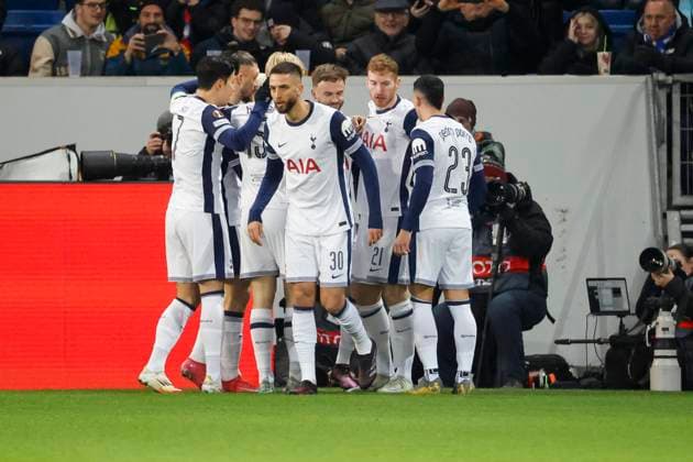 Torjubel Tottenham Hotspur beim 0:1 durch James Maddison (Tottenham Hotspur, 10) , Fussball, UEFA Europa League, 7. Spieltag, 2024 2025, TSG Hoffenheim vs. Tottenham Hotspur, 23.01.2025, Rhein-Neckar-Arena, Sinsheim, Deutschland Sinsheim Rhein-Neckar-Arena Baden-Württemberg Deutschland Copyright: xGrantxHubbsx