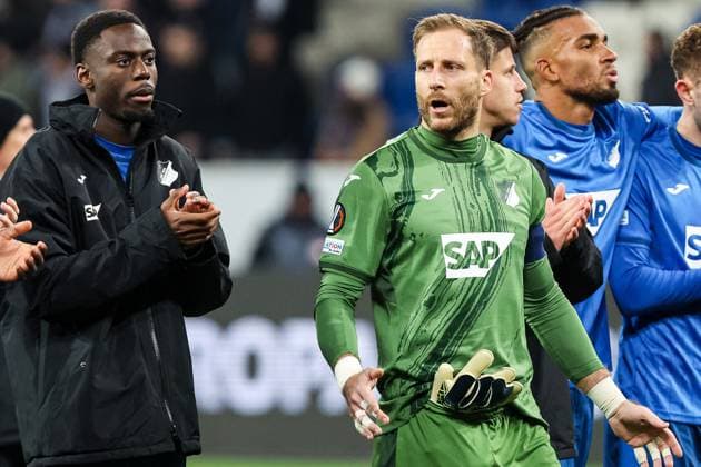 Endstand 2:3, Tottenham besiegt TSG Hoffenheim. Enttaeuschte Hoffenheimer Oliver Baumann (TSG 1899 Hoffenheim, 01) GER, TSG 1899 Hoffenheim vs Tottenham Hotspur, Fussball, UEFA Europa League, 7. Spieltag, Saison 2024 2025, 23.01.2025 DFL REGULATIONS PROHIBIT ANY USE OF PHOTOGRAPHS AS IMAGE SEQUENCES AND OR QUASI-VIDEO GER, TSG 1899 Hoffenheim vs Tottenham Hotspur, Fussball, UEFA Europa League, 7. Spieltag, Saison 2024 2025, 23.01.2025 Sinsheim Copyright: xEibner-Pressefoto RogerxBuerkex EP_RBE