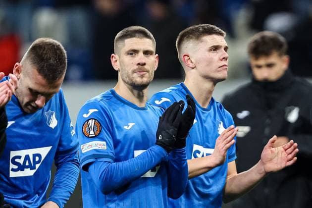 Endstand 2:3, Tottenham besiegt TSG Hoffenheim. Enttaeuschte Hoffenheimer Andrej Kramaric (TSG 1899 Hoffenheim, 27) GER, TSG 1899 Hoffenheim vs Tottenham Hotspur, Fussball, UEFA Europa League, 7. Spieltag, Saison 2024 2025, 23.01.2025 DFL REGULATIONS PROHIBIT ANY USE OF PHOTOGRAPHS AS IMAGE SEQUENCES AND OR QUASI-VIDEO GER, TSG 1899 Hoffenheim vs Tottenham Hotspur, Fussball, UEFA Europa League, 7. Spieltag, Saison 2024 2025, 23.01.2025 Sinsheim Copyright: xEibner-Pressefoto RogerxBuerkex EP_RBE