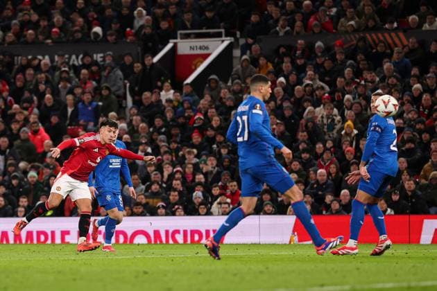 Lisandro Martinez of Manchester United, ManU shoots at goal but fails to score Manchester United v Rangers, UEFA Europa League, Group Stage, Football, Old Trafford, Manchester, UK - 23 Jan 2025 EDITORIAL USE ONLY No use with unauthorised audio, video, data, fixture lists, club league logos or live services. Online in-match use limited to 120 images, no video emulation. No use in betting, games or single club league player publications. Copyright: xPaulxCurrie Shutterstockx 15108899ce