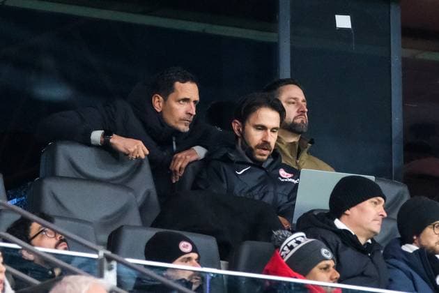 Sport Bilder des Tages Dino Toppmoeller (Eintracht Frankfurt, Trainer) auf der Tribuene, GER, Eintracht Frankfurt vs. Ferencvaros Budapest, Fussball, UEFA Europa League, 7. Spieltag, Spielzeit 2024 25, 23.01.2025. GER, Eintracht Frankfurt vs. Ferencvaros Budapest, Fussball, UEFA Europa League, 7. Spieltag, Spielzeit 2024 25, 23.01.2025. Frankfurt Copyright: xEibner-Pressefoto FlorianxWieganx EP_FWD