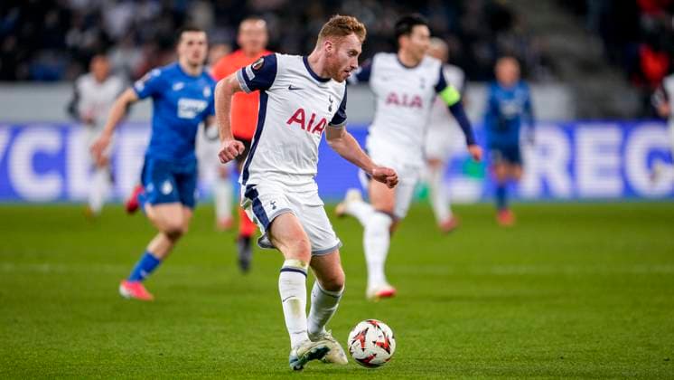 Dejan Kulusevski (Tottenham, 21), am Ball, Freisteller, Ganzkörper, Einzelbild, Einzelfoto, Aktion, Action, 23.01.2025, Sinsheim (Deutschland), Fussball, UEFA Europa League, Gruppenphase, TSG 1899 Hoffenheim - Tottenham Hotspur, DFB DFL REGULATIONS PROHIBIT ANY USE OF PHOTOGRAPHS AS IMAGE SEQUENCES AND OR QUASI-VIDEO.