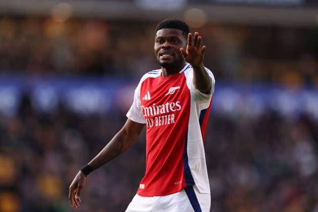 Thomas Partey of Arsenal Wolverhampton Wanderers v Arsenal, Premier League, Football, Molineux, Wolverhampton, UK - 25 Jan 2025 EDITORIAL USE ONLY No use with unauthorised audio, video, data, fixture lists, club league logos or live services. Online in-match use limited to 120 images, no video emulation. No use in betting, games or single club league player publications. Copyright: xRyanxBrowne Shutterstockx 15116696bc