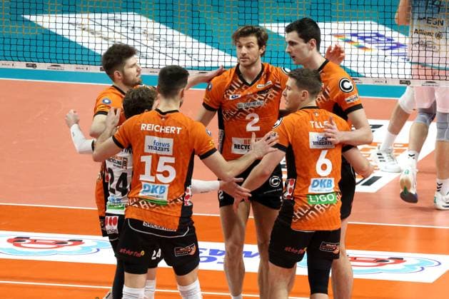 DEU, DVV, 1.VBL, BR Volleys vs. Dueren, 25.01.2025, Max-Schmeling-Halle, Berlin, DEU, DVV, 1.VBL, BR Volleys vs. Dueren, im Bild BR Volleys-Spielerkreis Foto: Juergen Engler nordphoto GmbH