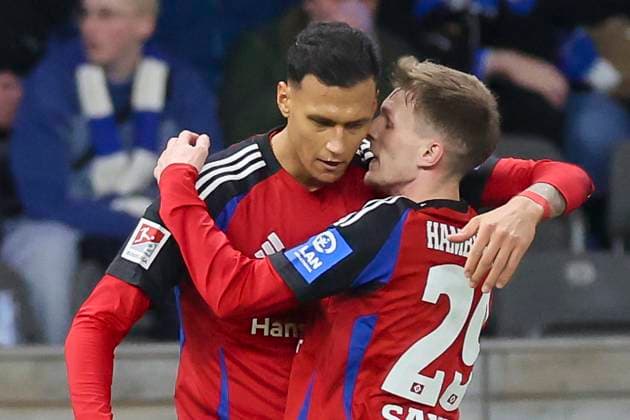 Davie Selke (Hamburger SV) bejubelt seinen Treffer zum 0:1 mit Emir Sahiti (Hamburger SV), 2. Bundesliga, Hertha BSC vs Hamburger SV, Olympiastadion am 25. January 2025 in Berlin, Deutschland. (Foto von Marco Steinbrenner DeFodi Images) Davie Selke (Hamburger SV) celebrates after scoring his teams first goal with Emir Sahiti (Hamburger SV), 2. Bundesliga, Hertha BSC vs Hamburger SV, Olympiastadion, January 25, 2025 in Berlin, Germany. (Photo by Marco Steinbrenner DeFodi Images) DFB DFL REGULATIONS PROHIBIT ANY USE OF PHOTOGRAPHS AS IMAGE SEQUENCES AND OR QUASI-VIDEO. Defodi-700_berlin_hsv_20250125_006