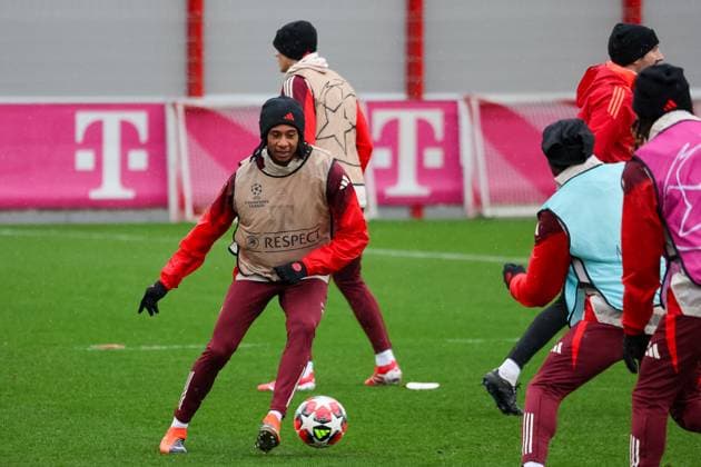 Michael Olise (FC Bayern Muenchen, 17) beim Training, GER, Abschlusstraining, FC Bayern Muenchen, Fussball, UEFA Champions League, 8. Spieltag, Saison 2024 2025, 28.01.2025, GER, Abschlusstraining, FC Bayern Muenchen, Fussball, UEFA Champions League, 8. Spieltag, Saison 2024 2025, 28.01.2025 Muenchen Copyright: xEibner-Pressefoto JennixMaulx EP_JML
