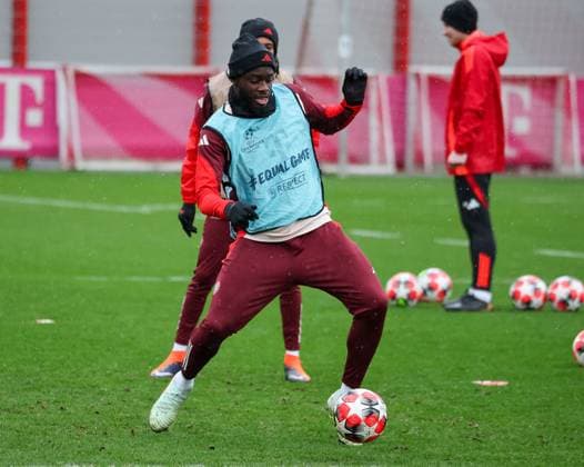 Dayot Upamecano (FC Bayern Muenchen, 02) beim Training, GER, Abschlusstraining, FC Bayern Muenchen, Fussball, UEFA Champions League, 8. Spieltag, Saison 2024 2025, 28.01.2025, GER, Abschlusstraining, FC Bayern Muenchen, Fussball, UEFA Champions League, 8. Spieltag, Saison 2024 2025, 28.01.2025 Muenchen Copyright: xEibner-Pressefoto JennixMaulx EP_JML
