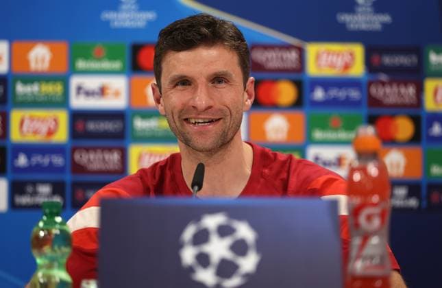 München, Deutschland, 28. Januar 2025: Fussball, Herren, Champions League, Saison 2024 2025, FC Bayern München, Internationale Pressekonferenz Thomas Müller, Mueller (FC Bayern München) auf der Pressekonferenz, Kopf, Portrait