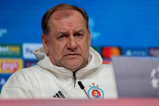 Vladimir Weiss (SK Slovan Bratislava, Chef-Trainer) bei der Pressekoferenz, GER, Internationale Pressekonferenz, SK Slovan Bratislava, Fussball, UEFA Champions League, 8. Spieltag, Saison 2024 2025, 28.01.2025, GER, Internationale Pressekonferenz, SK Slovan Bratislava, Fussball, UEFA Champions League, 8. Spieltag, Saison 2024 2025, 28.01.2025 Muenchen Copyright: xEibner-Pressefoto JennixMaulx EP_JML