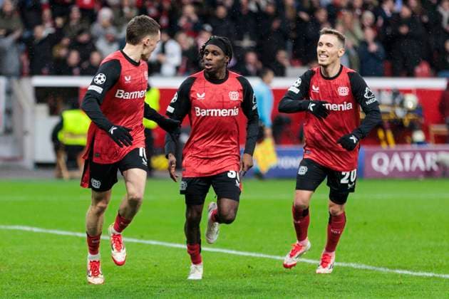 UEFA Champions League, Bayer Leverkusen - Sparta Prag, 29.01.2025 Florian Wirtz (Bayer 04 Leverkusen, 10) jubelt nach seinbem Tor zur 1:0 Führung mit Jeremie Frimpong (Bayer 04 Leverkusen, 30) und Nathan Tella (Bayer 04 Leverkusen, 19). UEFA Champions League, Bayer Leverkusen - Sparta Prag, 8. Spieltag, am 29.01.2025, BayArena, Leverkusen UEFA regulations prohibit any use of photographs as image sequences and or quasi-video Copyright: xBEAUTIFULxSPORTS Meuselx