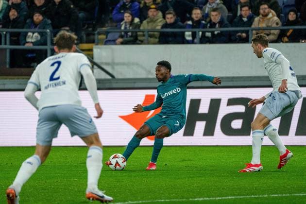 Flanke von Francis Amuzu (RSC Anderlecht, 07) RSC Anderlecht vs. TSG 1899 Hoffenheim, Fussball, Europa League, 8. Spieltag, Saison 2024 2025, 30.01.2025 RSC Anderlecht vs. TSG 1899 Hoffenheim, Fussball, Europa League, 8. Spieltag, Saison 2024 2025, 30.01.2025 Brüssel Copyright: xEibner-Pressefoto JustinxDerondex EP_JDU