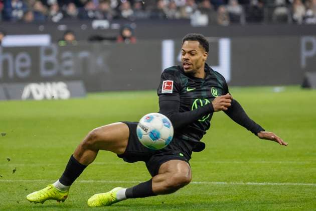 Lukas Nmecha (VfL Wolfsburg, 10) , Fussball, 1. Bundesliga, 20.Spieltag, 2024 2025, Eintracht Frankfurt vs. VfL Wolfsburg, 02.02.2025, Deutsche-Bank-Park, Frankfurt am Main, Deutschland DFL REGULATIONS PROHIBIT ANY USE OF PHOTOGRAPHS AS IMAGE SEQUENCES AND OR QUASI-VIDEO. Frankfurt am Main Deutsche-Bank-Park Baden-Württemberg Deutschland Copyright: xGrantxHubbsx