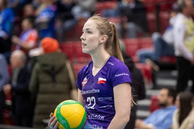 Karolina Fedorek (KS DevelopRes Rzeszow, 22) GER, Allianz MTV Stuttgart vs. KS DevelopRes Rzeszow, Volleyball, CEV Volleyball Champions League, Volleyball CL, VCL, Finalrunde, Achtelfinale, Spielzeit 2024 2025, 06.02.2025 GER, Allianz MTV Stuttgart vs. KS DevelopRes Rzeszow, Volleyball, CEV Volleyball Champions League, Volleyball CL, VCL, Finalrunde, Achtelfinale, Spielzeit 2024 2025, 06.02.2025 Stuttgart Copyright: xSandyxDinkelackerx EP_SDR