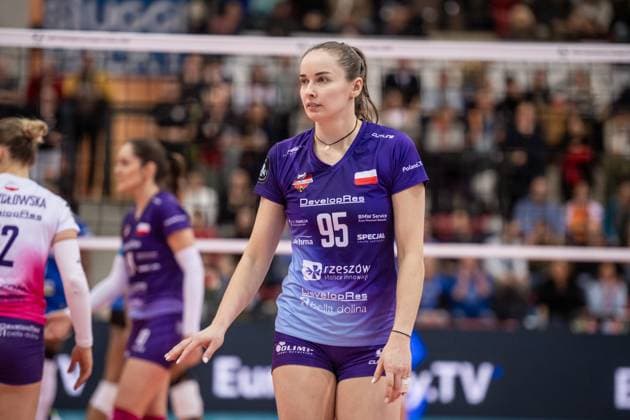 Magdalena Jurczyk (KS DevelopRes Rzeszow, 95) GER, Allianz MTV Stuttgart vs. KS DevelopRes Rzeszow, Volleyball, CEV Volleyball Champions League, Volleyball CL, VCL, Finalrunde, Achtelfinale, Spielzeit 2024 2025, 06.02.2025 GER, Allianz MTV Stuttgart vs. KS DevelopRes Rzeszow, Volleyball, CEV Volleyball Champions League, Volleyball CL, VCL, Finalrunde, Achtelfinale, Spielzeit 2024 2025, 06.02.2025 Stuttgart Copyright: xSandyxDinkelackerx EP_SDR