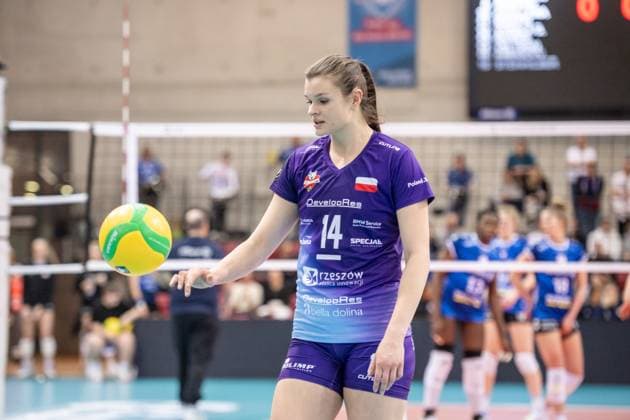 Monika Fedusio (KS DevelopRes Rzeszow, 14) GER, Allianz MTV Stuttgart vs. KS DevelopRes Rzeszow, Volleyball, CEV Volleyball Champions League, Volleyball CL, VCL, Finalrunde, Achtelfinale, Spielzeit 2024 2025, 06.02.2025 GER, Allianz MTV Stuttgart vs. KS DevelopRes Rzeszow, Volleyball, CEV Volleyball Champions League, Volleyball CL, VCL, Finalrunde, Achtelfinale, Spielzeit 2024 2025, 06.02.2025 Stuttgart Copyright: xSandyxDinkelackerx EP_SDR
