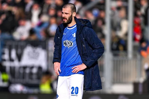 Aleksandar Vukotic (SV Darmstadt 98, 20) ist enttaeuscht, GER, SV Darmstadt 98 vs. SV Elversberg, Fussball, 2. Bundesliga, 21. Spieltag, Saison 2024 2025, 08.02.2025. DFL REGULATIONS PROHIBIT ANY USE OF PHOTOGRAPHS as IMAGE SEQUENCES and or QUASI-VIDEO. GER, SV Darmstadt 98 vs. SV Elversberg, Fussball, 2. Bundesliga, 21. Spieltag, Saison 2024 2025, 08.02.2025. Darmstadt