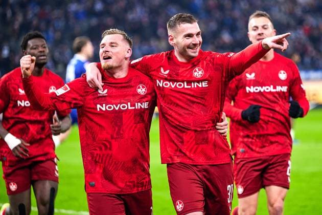1. FC Kaiserslautern, jubelt ueber Tor, 1:0, Luca Sirch (1. FC Kaiserslautern, 31), jubelt, Marlon Ritter (1. FC Kaiserslautern, 07), GER, Hertha BSC vs. 1. FC Kaiserslautern, Fussball Herren, 2. Bundesliga, Saison 2024 2025, 21. Spieltag, 08.02.2025 (DFL REGULATIONS PROHIBIT ANY USE OF PHOTOGRAPHS AS IMAGE SEQUENCES AND OR QUASI - VIDEO). GER, Hertha BSC vs. 1. FC Kaiserslautern, Fussball Herren, 2. Bundesliga, Saison 2024 2025, 21. Spieltag, 08.02.2025 Berlin