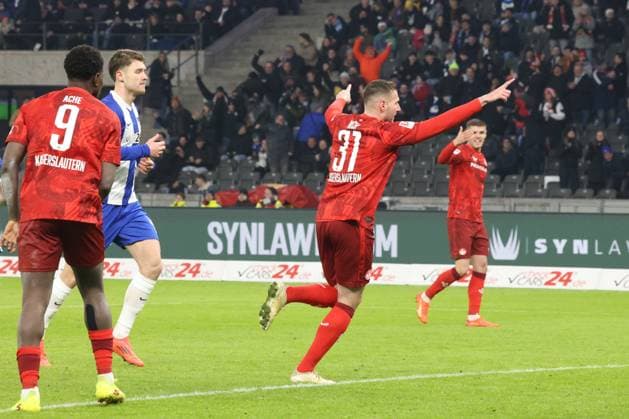 DEU, DFL, 2. FBL, Hertha BSC vs. Kaiserslautern, 08.02.2025, Berliner Olympiastadion, Berlin, DEU, DFL, 2. FBL, Hertha BSC vs. Kaiserslautern, im Bild 0:1 durch Luca Sirch (1.FC Kaiserslautern 31) DFL - regulations prohibit any use of Photographs as image sequences and or quasi-video Foto: Juergen Engler nordphoto GmbH