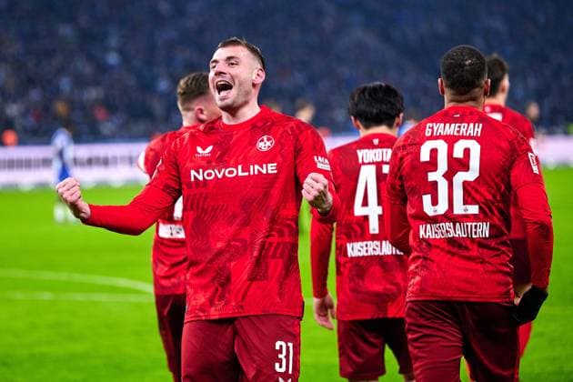 1. FC Kaiserslautern, jubelt ueber Tor, 1:0, Luca Sirch (1. FC Kaiserslautern, 31), jubelt, GER, Hertha BSC vs. 1. FC Kaiserslautern, Fussball Herren, 2. Bundesliga, Saison 2024 2025, 21. Spieltag, 08.02.2025 (DFL REGULATIONS PROHIBIT ANY USE OF PHOTOGRAPHS AS IMAGE SEQUENCES AND OR QUASI - VIDEO). GER, Hertha BSC vs. 1. FC Kaiserslautern, Fussball Herren, 2. Bundesliga, Saison 2024 2025, 21. Spieltag, 08.02.2025 Berlin