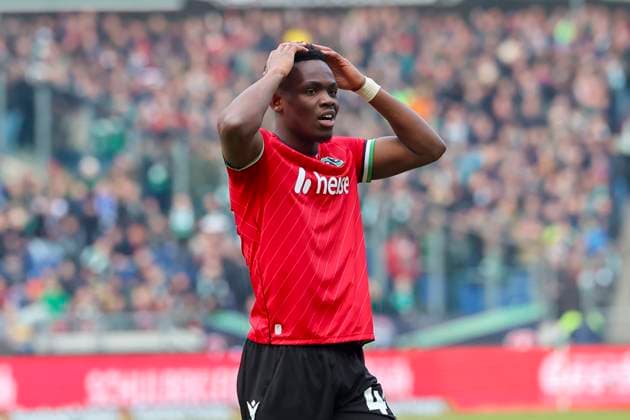 Rabbi Matondo (Hannover 96) schaut enttaeuscht, 2. Bundesliga, Hannover 96 vs Fortuna Düsseldorf, Heinz von Heiden Arena am 09. February 2025 in Hannover, Deutschland. (Foto von Marco Steinbrenner DeFodi Images) Rabbi Matondo (Hannover 96) looks dejected, 2. Bundesliga, Hannover 96 vs Fortuna Düsseldorf, Heinz von Heiden Arena, February 9, 2025 in Hanover, Germany. (Photo by Marco Steinbrenner DeFodi Images) DFB DFL REGULATIONS PROHIBIT ANY USE OF PHOTOGRAPHS AS IMAGE SEQUENCES AND OR QUASI-VIDEO. Defodi-700_hann_dus_20250209_030