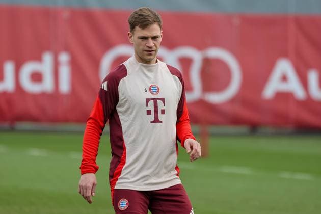 Joshua Kimmich (FC Bayern Muenchen, 06) beim Training, GER, Abschlusstraining, FC Bayern Muenchen, Fussball, UEFA Champions League, Play-offs, Saison 2024 2025, 11.02.2025, GER, Abschlusstraining, FC Bayern Muenchen, Fussball, UEFA Champions League, Play-offs, Saison 2024 2025, 11.02.2025 Muenchen Copyright: xEibner-Pressefoto JennixMaulx EP_JML