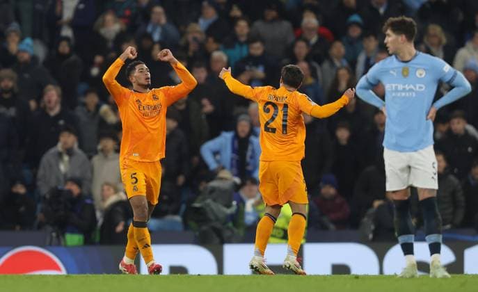 . - Manchester City v Real Madrid, UEFA Champions League, Knockout Play-off first leg, City Of Manchester Stadium, Manchester, UK - 11th February 2025. Daniel Weir Crystal Pix GOAL 3-2, Jude Bellingham of Real Madrid goal celebration with Brahim Diaz of Real Madrid after scoring to put Real Madrid 3-2 ahead. - Manchester City v Real Madrid, UEFA Champions League, Knockout Play-off first leg, City Of Manchester Stadium, Manchester, UK - 11th February 2025. Daniel Weir Crystal Pix Manchester City Of Manchester Stadium UK Copyright: xDanielxWeirx CP_Manchester_City_Real_Madrid_019