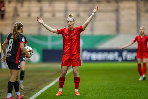 GER, München, FC Bayern München vs Eintracht Frankfurt, DFB-Pokal Frauen, Fussball, DFB, Spielzeit 2024 2025, FC Bayern Campus, Viertelfinale im Bild: Alara Sehitler (FC Bayern München Frauen 1) DFB DFL REGULATIONS PROHIBIT ANY USE OF PHOTOGRAPHS AS IMAGE SEQUENCES AND OR QUASI-VIDEO, 12.02.2025, Copyright: HMBxMedia HendrikxHamelau