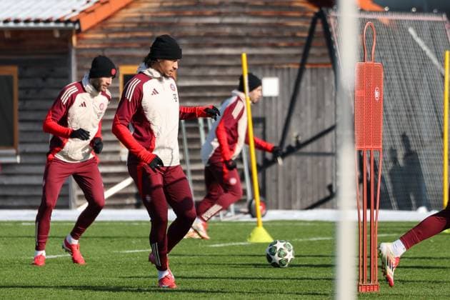 Leroy Sane (FC Bayern Muenchen, 10) beim Training, GER, Abschlusstraining, FC Bayern Muenchen, Fussball, UEFA Champions League, Play-offs, Saison 2024 2025, 17.02.2025, GER, Abschlusstraining, FC Bayern Muenchen, Fussball, UEFA Champions League, Play-offs, Saison 2024 2025, 17.02.2025 Muenchen Copyright: xEibner-Pressefoto JennixMaulx EP_JML