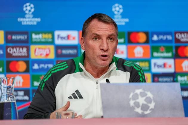 Brendan Rodgers (Celtic Glasgow, Chef-Trainer) bei der Pressekonferenz, gestikulierend, GER, Internationale Pressekonferenz, Celtic Glasgow, Fussball, UEFA Champions League, Play-offs, Saison 2024 2025, 17.02.2025, GER, Internationale Pressekonferenz, Celtic Glasgow, Fussball, UEFA Champions League, Play-offs, Saison 2024 2025, 17.02.2025 Muenchen Copyright: xEibner-Pressefoto JennixMaulx EP_JML