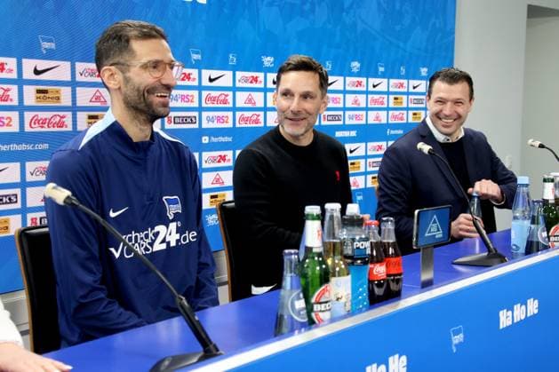 DEU, DFL, 2. FBL Hertha BSC, PK, 18.02.2025, Sportforum, Berlin, DEU, DFL, 2. FBL Hertha BSC, PK, im Bild Cheftrainer Stefan Leitl (Hertha BSC Berlin), Co-Trainer Andre Mijatovic (Hertha BSC Berlin), Benjamin Weber (Sportdirektor, Hertha BSC Berlin) DFL - regulations prohibit any use of Photographs as image sequences and or quasi-video Foto: Juergen Engler nordphoto GmbH