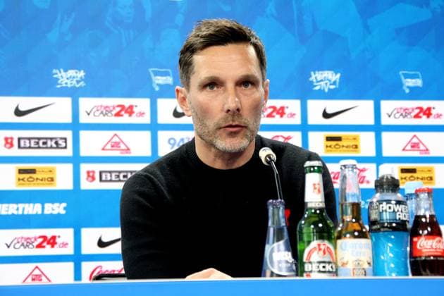 DEU, DFL, 2. FBL Hertha BSC, PK, 18.02.2025, Sportforum, Berlin, DEU, DFL, 2. FBL Hertha BSC, PK, im Bild Cheftrainer Stefan Leitl (Hertha BSC Berlin), Co-Trainer Andre Mijatovic (Hertha BSC Berlin), Benjamin Weber (Sportdirektor, Hertha BSC Berlin) DFL - regulations prohibit any use of Photographs as image sequences and or quasi-video Foto: Juergen Engler nordphoto GmbH