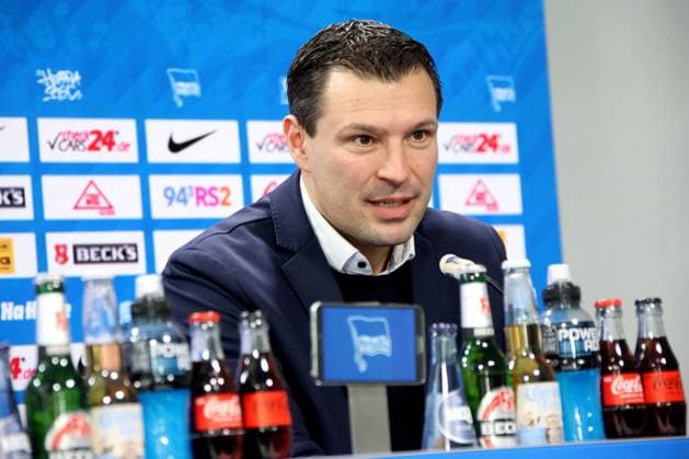 DEU, DFL, 2. FBL Hertha BSC, PK, 18.02.2025, Sportforum, Berlin, DEU, DFL, 2. FBL Hertha BSC, PK, im Bild Cheftrainer Stefan Leitl (Hertha BSC Berlin), Co-Trainer Andre Mijatovic (Hertha BSC Berlin), Benjamin Weber (Sportdirektor, Hertha BSC Berlin) DFL - regulations prohibit any use of Photographs as image sequences and or quasi-video Foto: Juergen Engler nordphoto GmbH