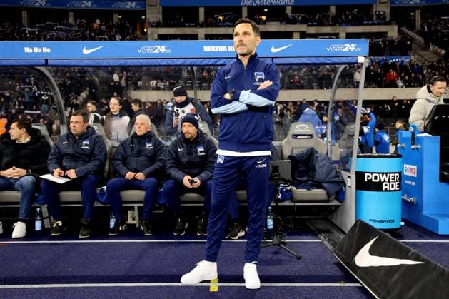 DEU, DFL, 2. FBL, Hertha BSC vs. 1.FC Nuernberg, 21.02.2025, Berliner Olympiastadion, Berlin, DEU, DFL, 2. FBL, Hertha BSC vs. 1.FC Nuernberg, im Bild Cheftrainer Stefan Leitl (Hertha BSC Berlin) DFL - regulations prohibit any use of Photographs as image sequences and or quasi-video Foto: Juergen Engler nordphoto GmbH