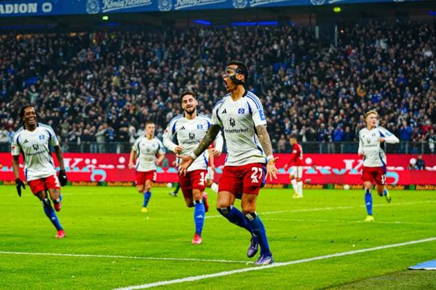 Torjubel nach Tor zum 1:0 Davie Selke (Hamburger SV, 27) GER, Hamburger SV vs. 1. FC Kaiserslautern, Fussball, 2. Bundesliga, Spieltag 23, Saison 2024 2025, 21.02.2025 DFL REGULATIONS PROHIBIT ANY USE OF PHOTOGRAPHS AS IMAGE SEQUENCES AND OR QUASI-VIDEO GER, Hamburger SV vs. 1. FC Kaiserslautern, Fussball, 2. Bundesliga, Spieltag 23, Saison 2024 2025, 21.02.2025 Hamburg