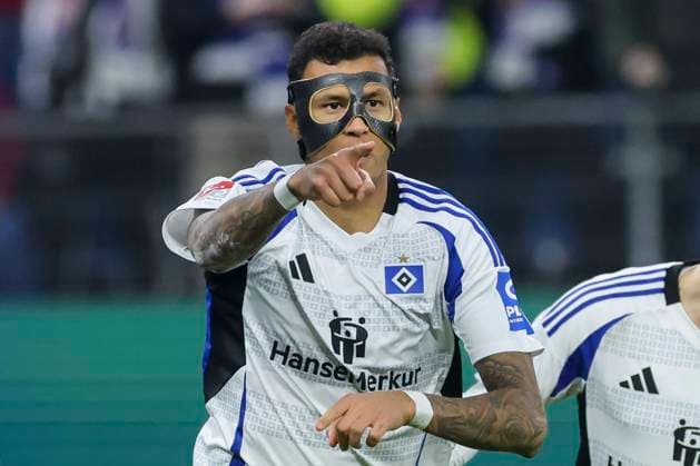Davie Selke (Hamburger SV) jubelt, 2. Bundesliga, Hamburger SV vs 1. FC Kaiserslautern, Volksparkstadion am 21. February 2025 in Hamburg, Deutschland. (Foto von Marco Steinbrenner DeFodi Images) Davie Selke (Hamburger SV) cheers, 2. Bundesliga, Hamburger SV vs 1. FC Kaiserslautern, Volksparkstadion, February 21, 2025 in Hamburg, Germany. (Photo by Marco Steinbrenner DeFodi Images) DFB DFL REGULATIONS PROHIBIT ANY USE OF PHOTOGRAPHS AS IMAGE SEQUENCES AND OR QUASI-VIDEO.
