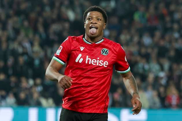 Jessic Ngankam (Hannover 96) schaut enttaeuscht, 2. Bundesliga, Hannover 96 vs SC Paderborn 07, Heinz von Heiden Arena am 22. February 2025 in Hannover, Deutschland. (Foto von Marco Steinbrenner DeFodi Images) Jessic Ngankam (Hannover 96) looks dejected, 2. Bundesliga, Hannover 96 vs SC Paderborn 07, Heinz von Heiden Arena, February 22, 2025 in Hanover, Germany. (Photo by Marco Steinbrenner DeFodi Images) DFB DFL REGULATIONS PROHIBIT ANY USE OF PHOTOGRAPHS AS IMAGE SEQUENCES AND OR QUASI-VIDEO.