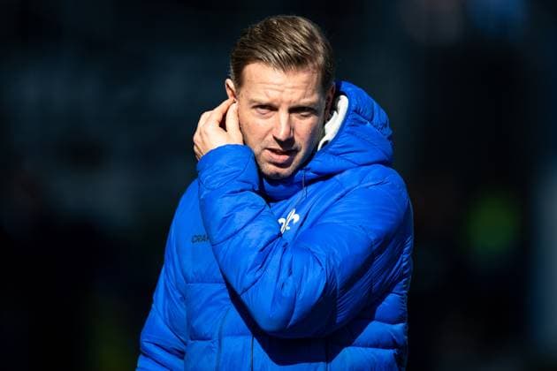Florian Kohfeldt (SV Darmstadt 98, Trainer) beim TV Interview vor der Partie. GER, SV Darmstadt 98 vs. FC Schalke 04, Fussball, 23. Spieltag, Saison 2024 2025, 23.02.2025. DFL REGULATIONS PROHIBIT ANY USE OF PHOTOGRAPHS as IMAGE SEQUENCES and or QUASI-VIDEO. GER, SV Darmstadt 98 vs. FC Schalke 04, Fussball, 23. Spieltag, Saison 2024 2025, 23.02.2025. Darmstadt