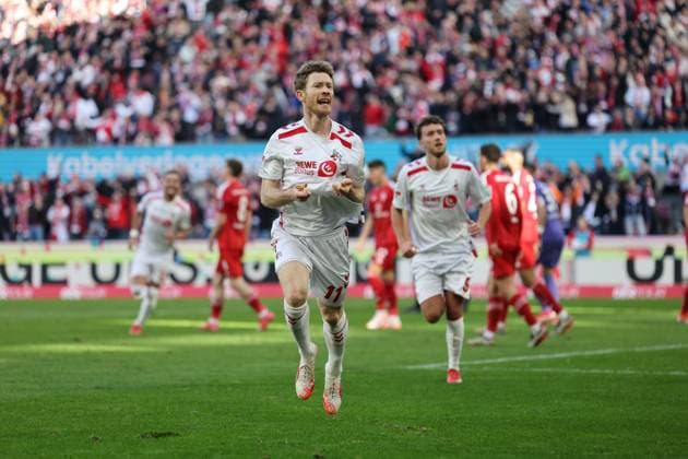 GER, 2.FBL, 1. FC Koeln vs. Fortuna Duesseldorf 23.02.2025, Rheinenergie Stadion, Koeln, GER, 2.FBL, 1. FC Koeln vs. Fortuna Duesseldorf , im Bild: 1:0 fuer Koeln Torjubel Jubel Jubellauf, Torschuetze Florian Kainz (FC Koeln 11), nordphotoxGmbHx xMeuter nph00351