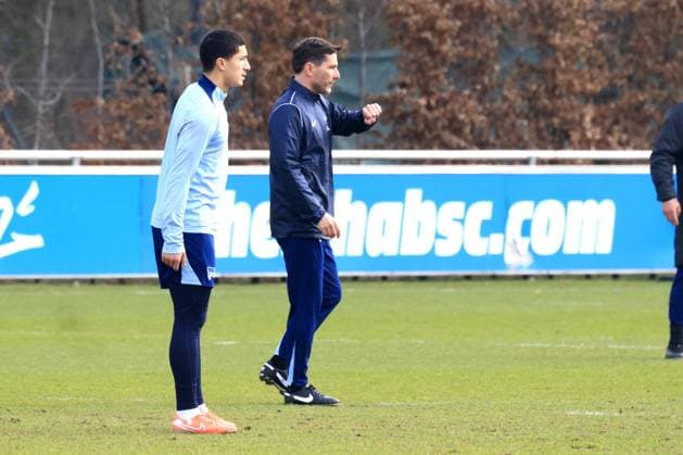 DEU, DFL, 2. FBL Hertha BSC, Training, 25.02.2025, Sportforum, Berlin, DEU, DFL, 2. FBL Hertha BSC, Training, im Bild Cheftrainer Stefan Leitl (Hertha BSC Berlin), Ibrahim Maza (Hertha BSC Berlin 10) DFL - regulations prohibit any use of Photographs as image sequences and or quasi-video Foto: Juergen Engler nordphoto GmbH