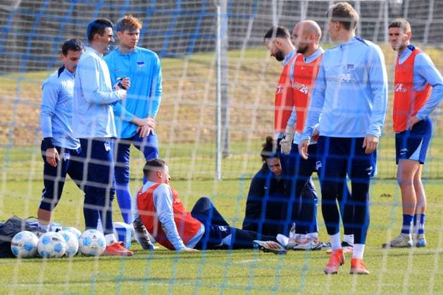 DEU, DFL, 2. FBL Hertha BSC, Training, 25.02.2025, Sportforum, Berlin, DEU, DFL, 2. FBL Hertha BSC, Training, im Bild DFL - regulations prohibit any use of Photographs as image sequences and or quasi-video Foto: Juergen Engler nordphoto GmbH