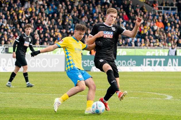 Luka Hyrylaeinen (Nr. 38 SSV Ulm 1846) GER, Eintracht Braunschweig gegen SSV Ulm 1846, Fussball, 2. Fussball Bundesliga, Spielzeit 2024 25, 01.03.2025 GER, Eintracht Braunschweig gegen SSV Ulm 1846, Fussball, 2. Fussball Bundesliga, Spielzeit 2024 25, 01.03.2025 Braunschweig