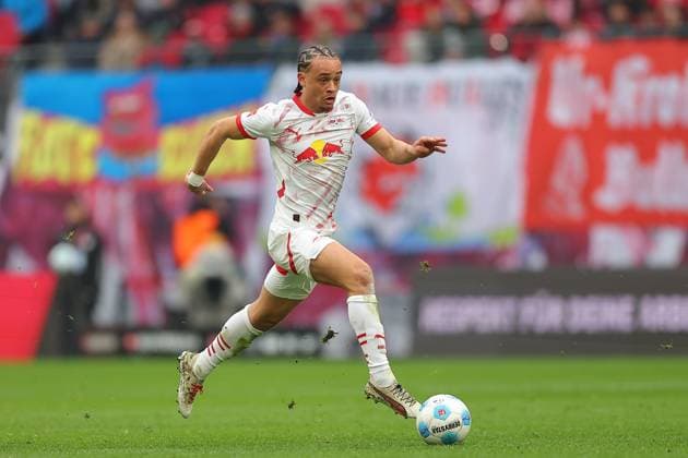 RB Leipzig Mainz Bundesliga Leipzig, 01.03.2025, Red Bull Arena, Fußball, Männer, Saison 2024 2025, 1. Bundesliga, 24. Spieltag, RB Leipzig - 1. FSV Mainz 05 , Im Bild: Xavi Simons (10, RB Leipzig) ,