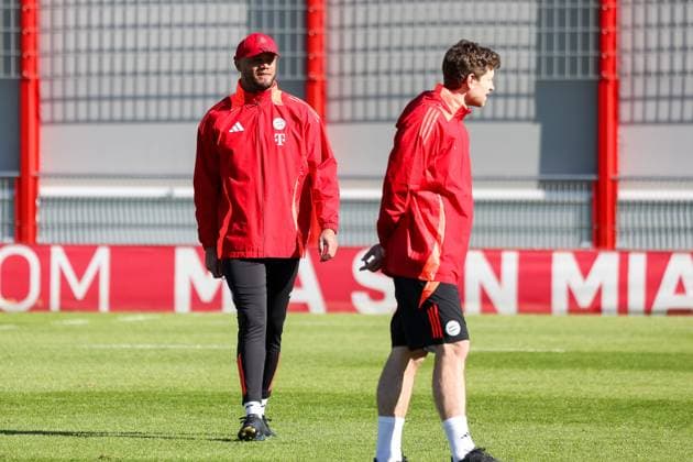 Vincent Kompany (FC Bayern Muenchen, Cheftrainer) beim Training, GER, Abschlusstraining, FC Bayern Muenchen, Fussball, UEFA Champions League, Achtelfinale Hinspiel, Saison 2024 2025, 04.03.2025, GER, Abschlusstraining, FC Bayern Muenchen, Fussball, UEFA Champions League, Achtelfinale Hinspiel, Saison 2024 2025, 04.03.2025 Muenchen Copyright: xEibner-Pressefoto JennixMaulx EP_JML
