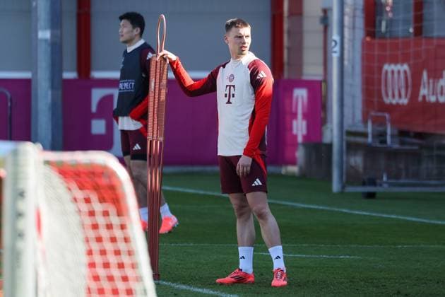 Gabriel Vidovic (FC Bayern Muenchen, 24) beim Training, GER, Abschlusstraining, FC Bayern Muenchen, Fussball, UEFA Champions League, Achtelfinale Hinspiel, Saison 2024 2025, 04.03.2025, GER, Abschlusstraining, FC Bayern Muenchen, Fussball, UEFA Champions League, Achtelfinale Hinspiel, Saison 2024 2025, 04.03.2025 Muenchen Copyright: xEibner-Pressefoto JennixMaulx EP_JML